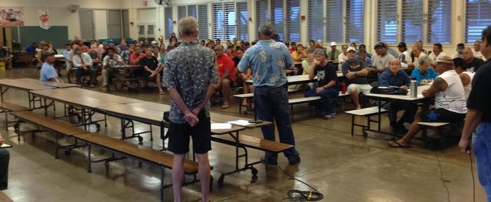 Comunidade havaiana rejeita em peso proposta que visava restringir a entrada de SUPs em algumas praias.